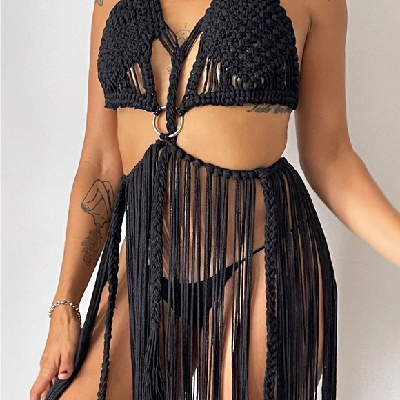 ATENEA Handmade macrame outfit for special ocassions - Picture 3 of 4